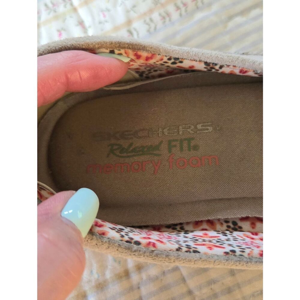 💐SKECHERS Suede Taupe Comfy Flat - Picture 4 of 8